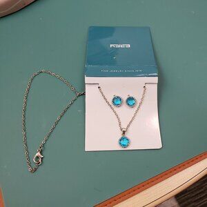 Eafy, NWT, blue rhinestone silver tone pendant necklace and stud earrings set